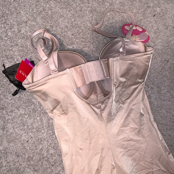 Strapless cupped bodysuit NWT - Picture 9 of 10